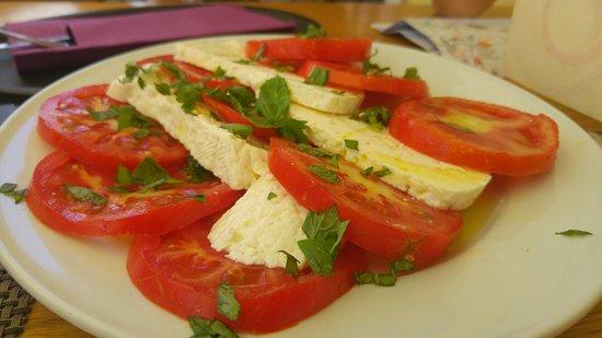 Porporela Bar & Restaurant